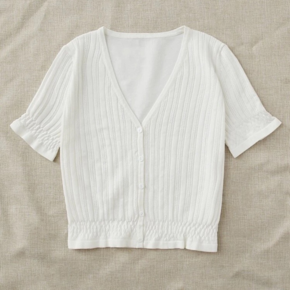 White crop cardigan 🤍